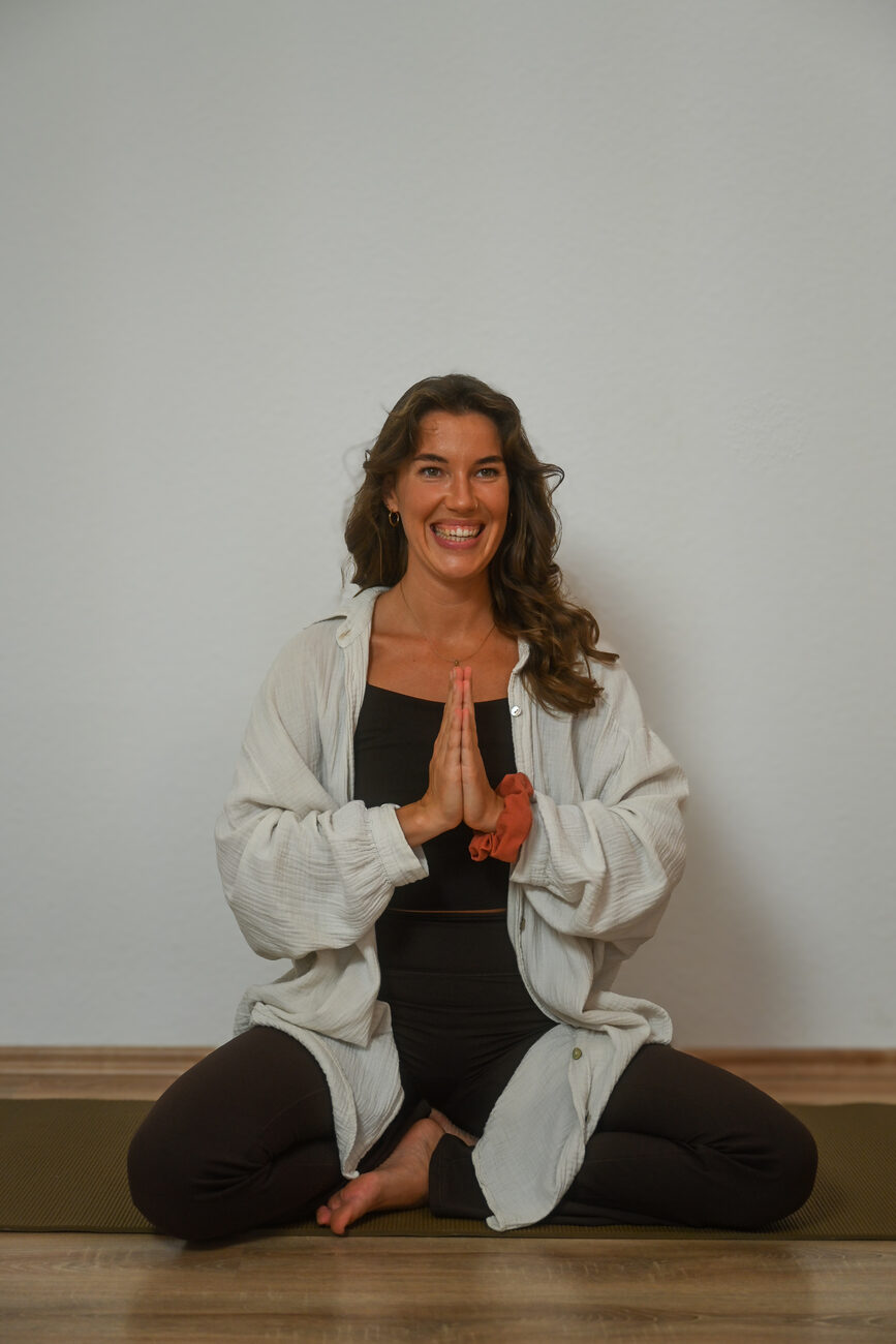 Alisa, Yoga- & Embodimentlehrerin